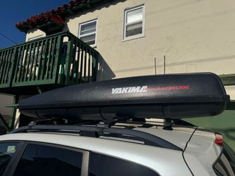 Yakima rooftop cargo box