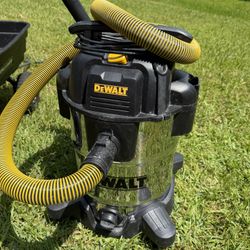 Dewalt Wet/Dry Vacuum 
