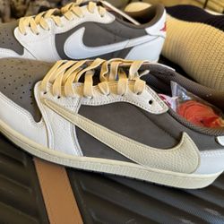 Travis Scott x Air Jordan 1 Retro Low OG ‘Reverse Mocha