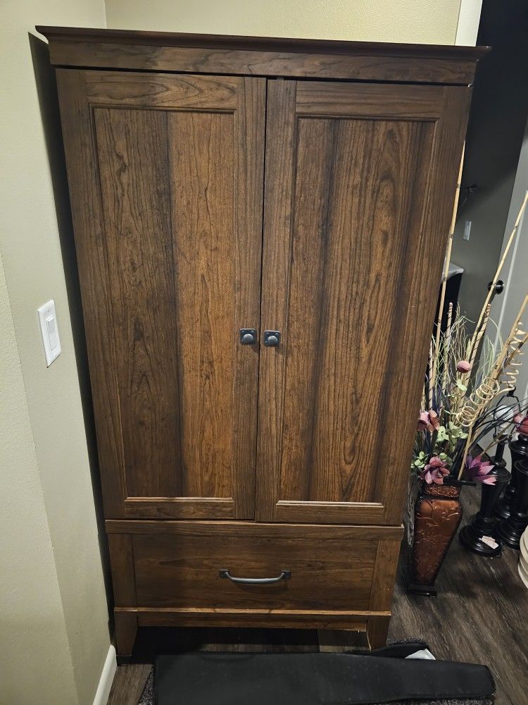 Armoire for Sale in Mount Vernon, WA OfferUp