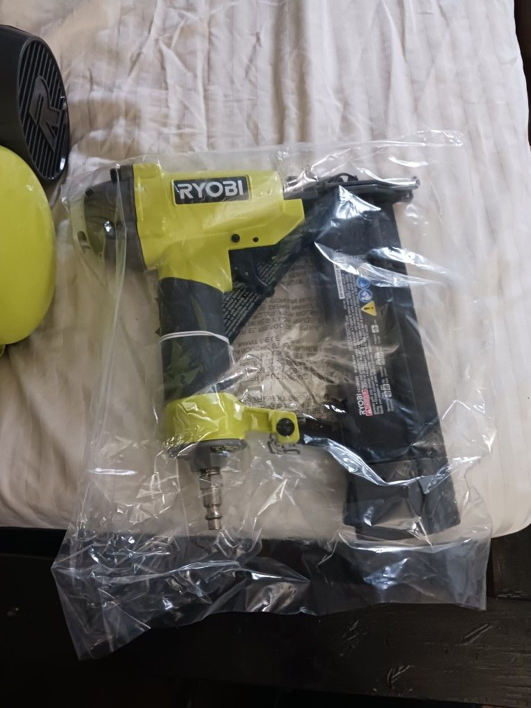 Ryobi ONE+ 18V 18-Gauge Cordless AirStrike Brad Nailer Tool Only