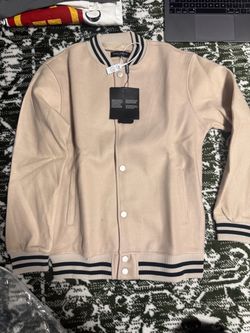 Dolce and gabbana size small. Unisex