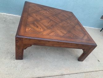 Henredon  Vintage Coffetable mid-20th century