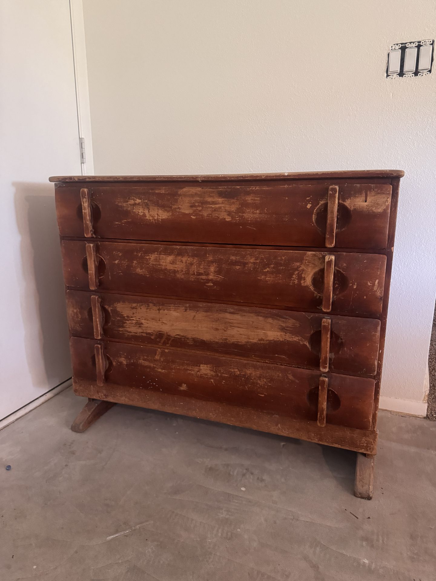 Cushman Colonial Creations Dresser 4 drawer