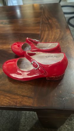 Christmas 🎅🏼 shoes toddler size 8