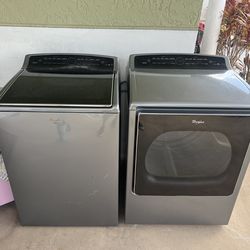 Whirlpool Washer & Dryer Set