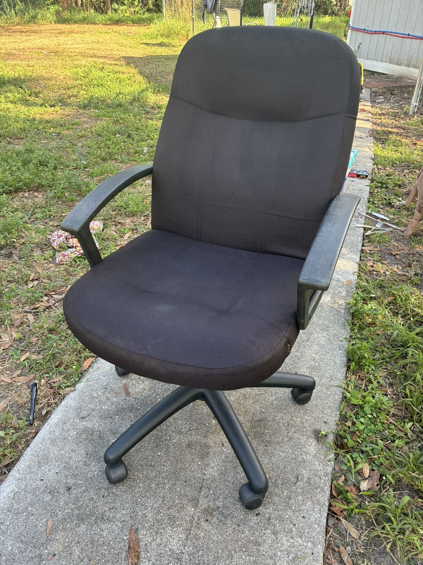 Simple Office Chair