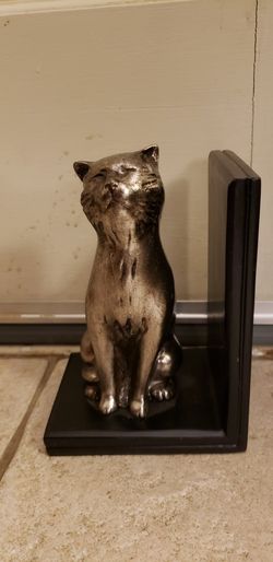 CAT BOOK END (1) For The Cat Lover In Your Life - PICK UP NORTHERN & 51st Ave
