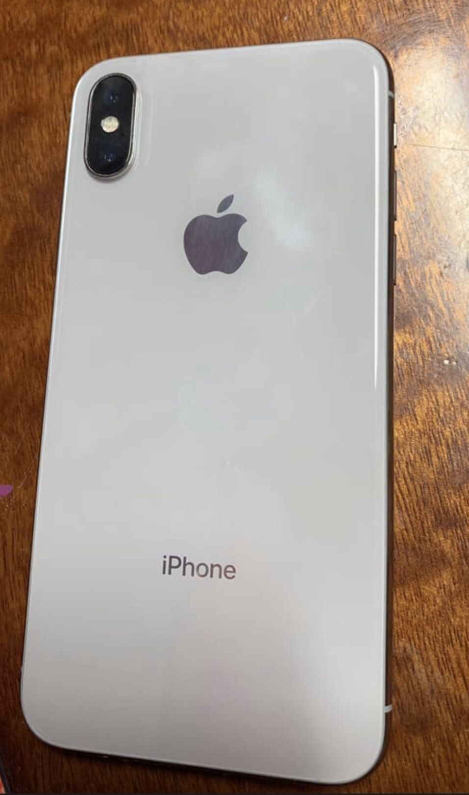 IPhone X 64GB Factory Unlocked• Looks like Brand new•