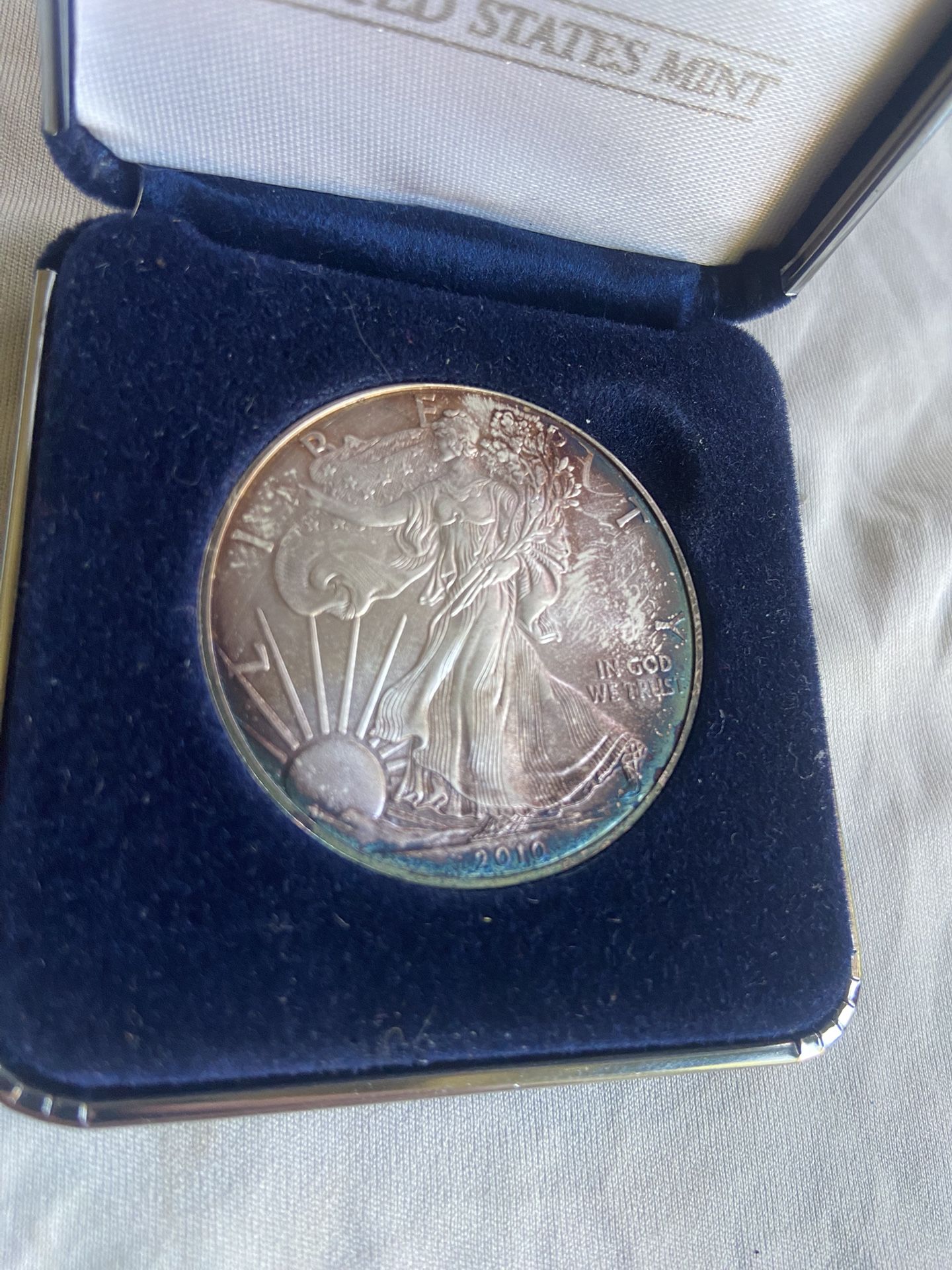 2010 American Silver Eagle 1 Troy Oz .999 Fine Silver  Better Date /- Send Me Your Offer-/