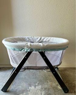 Foldable Portable Baby Bassinet – Gray/White/Teal Trim