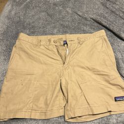 Patagonia Men’s Khaki Shorts Size 30