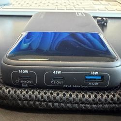 INIU 27000mAh Power Bank, High Capacity 140W Laptop Classic Size, Black
