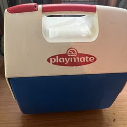 Vintage 80s Playmate Igloo Blue/ White / Red Cooler 16 Qt With Push Button Lock