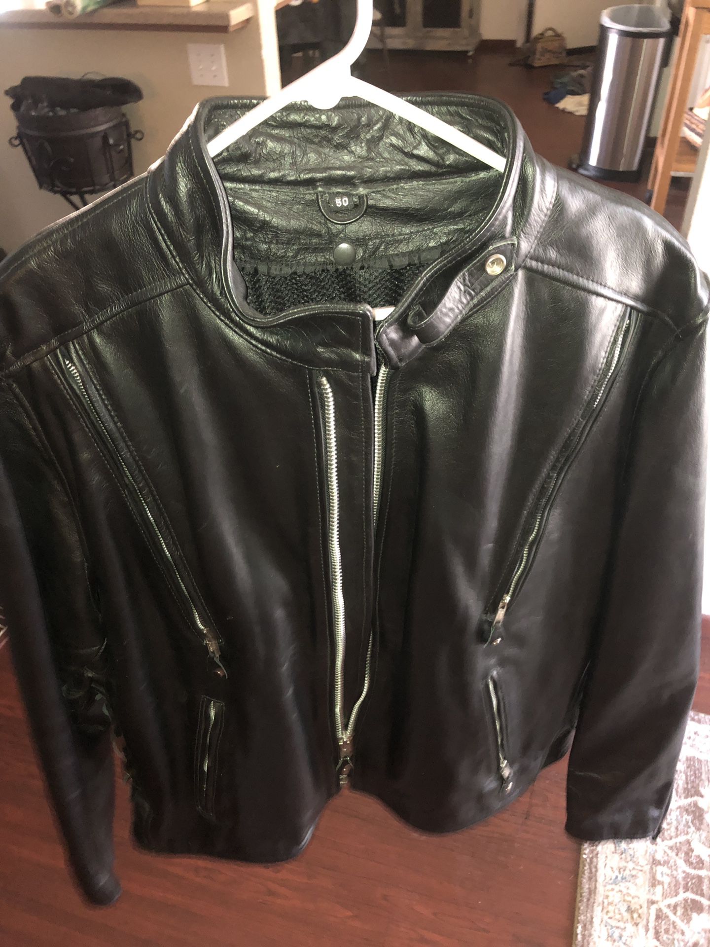Guys XL heavy leather motorcycle jacket