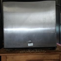 Freezer 1.1 cubic feet