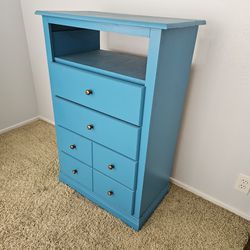 Basic, Sturdy Chest Of Drawers (Painted)