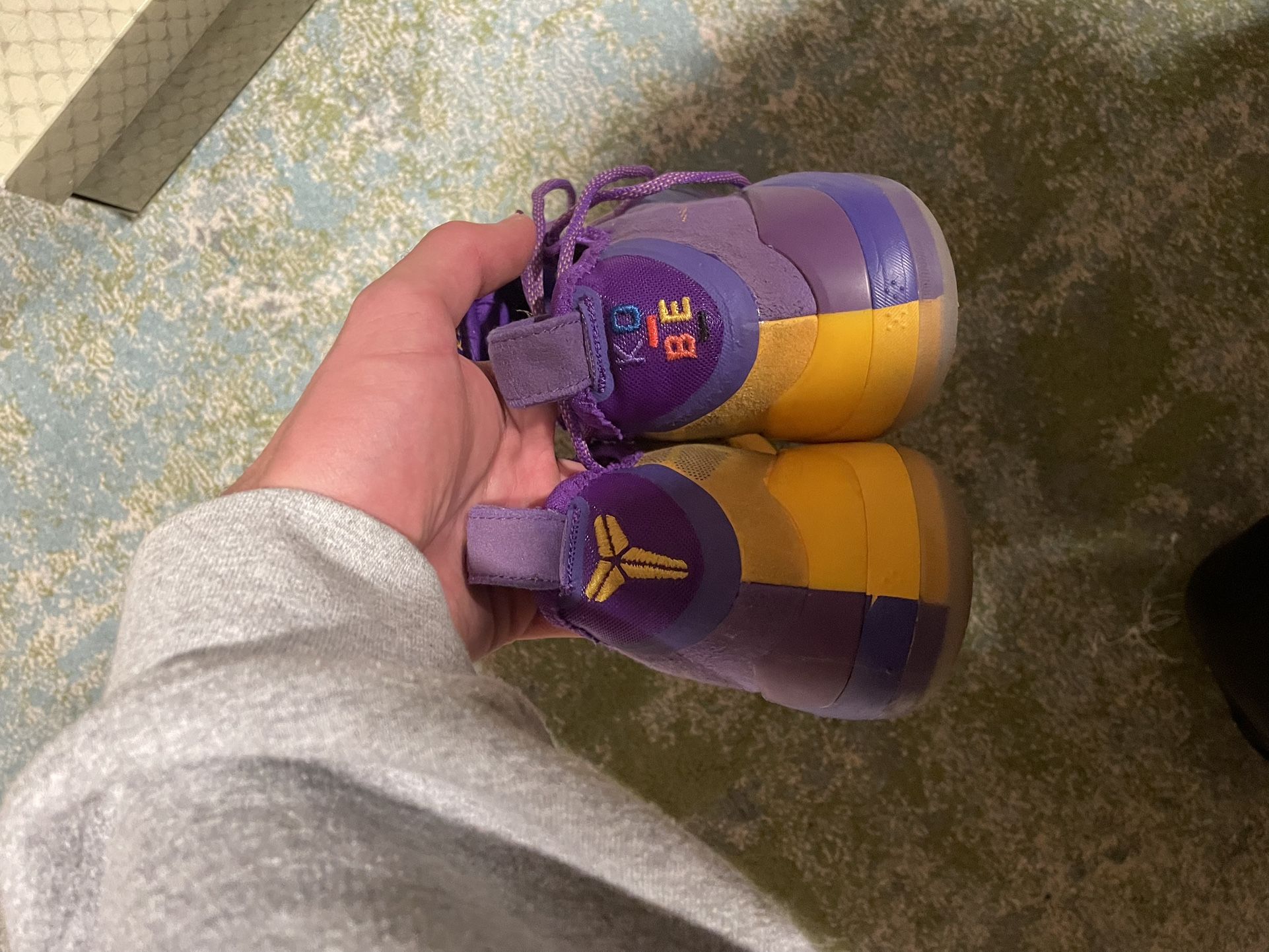 Kobe AD Men’s Size 8