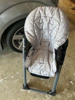 Baby feeding chair