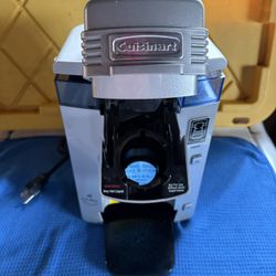 ONE CUP COFFEE MAKER CUISINART BRAND. $40