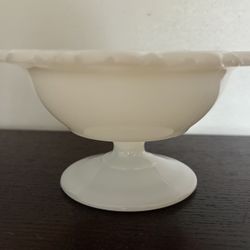 Anchor Hocking Old Colony Milk Glass 7” Pedestal Candy/Compote Dish