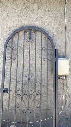 Puerta de metal movie  40/84Maisa
