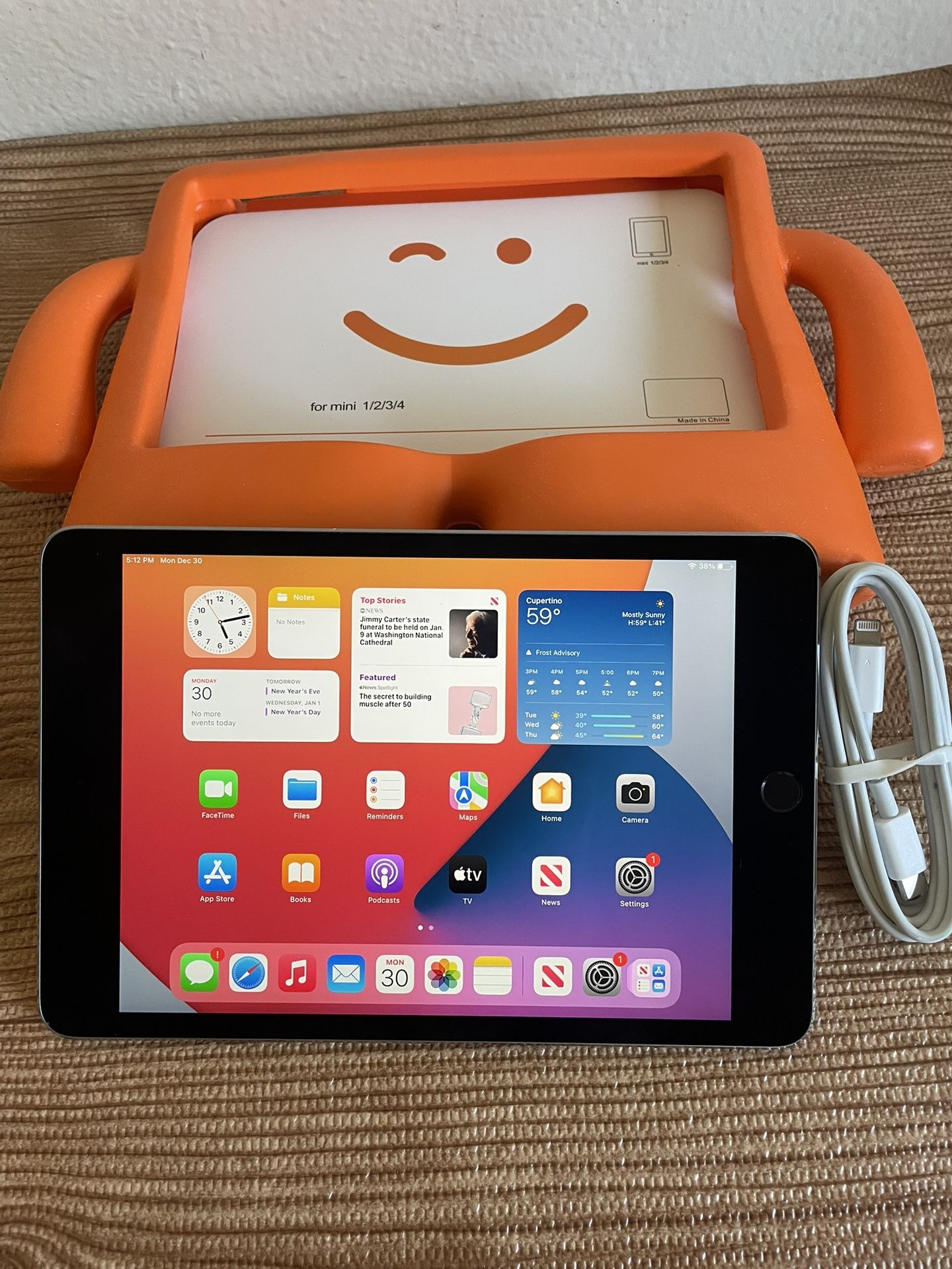 Apple iPad Mini 4th Generation 16GB unlocked with new kids protective case and cable