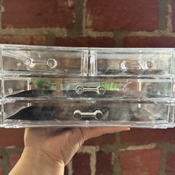 Acrylic organizer (2)
