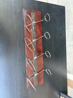4 bottle hanging wine art
