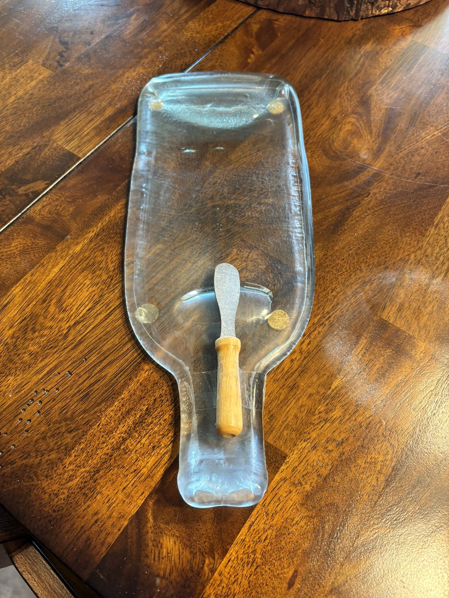CLEAR Glass BOTTLE Serve CHEESE Hors d'oeuvres BOARD w/Cutter Spreader