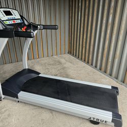 TRUE M50 Treadmill 