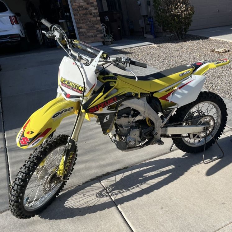 2007 Suzuki RM-Z450 4 Stroke Motocross Bike Motorcycle