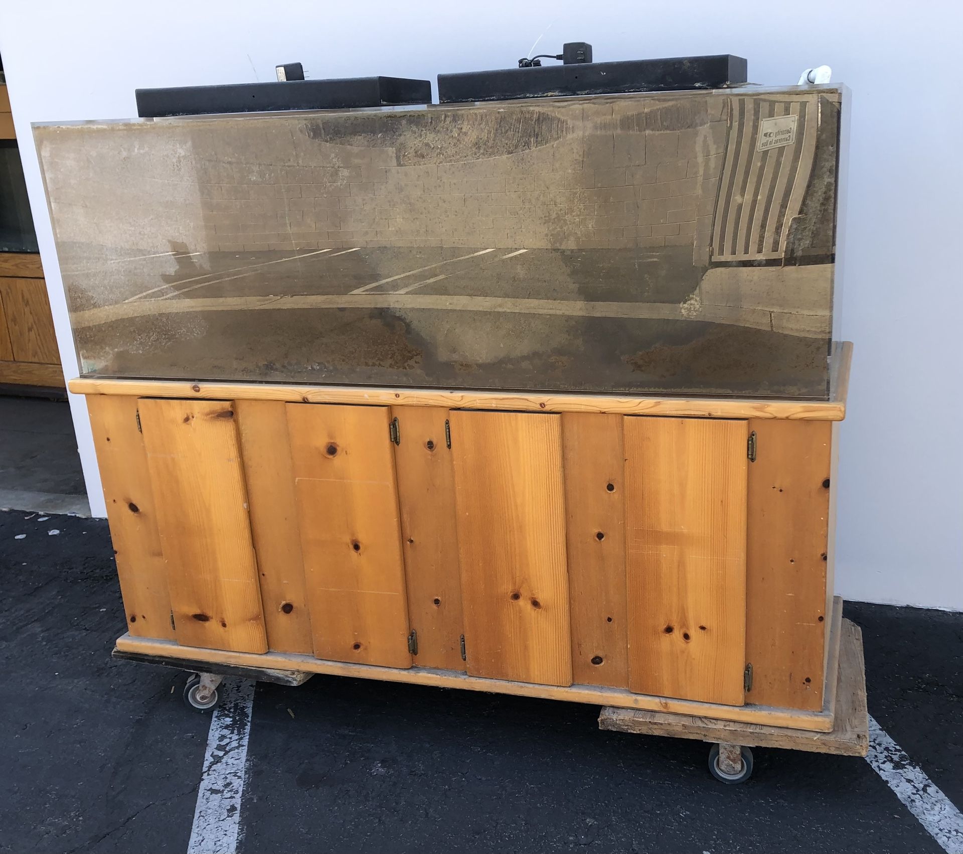 180 Gallon Aquarium With Pine Stand