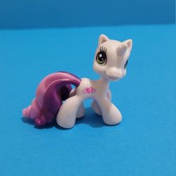 MY LITTLE PONY G3 2008 SWEETIE BELLE MINI FIGURE.