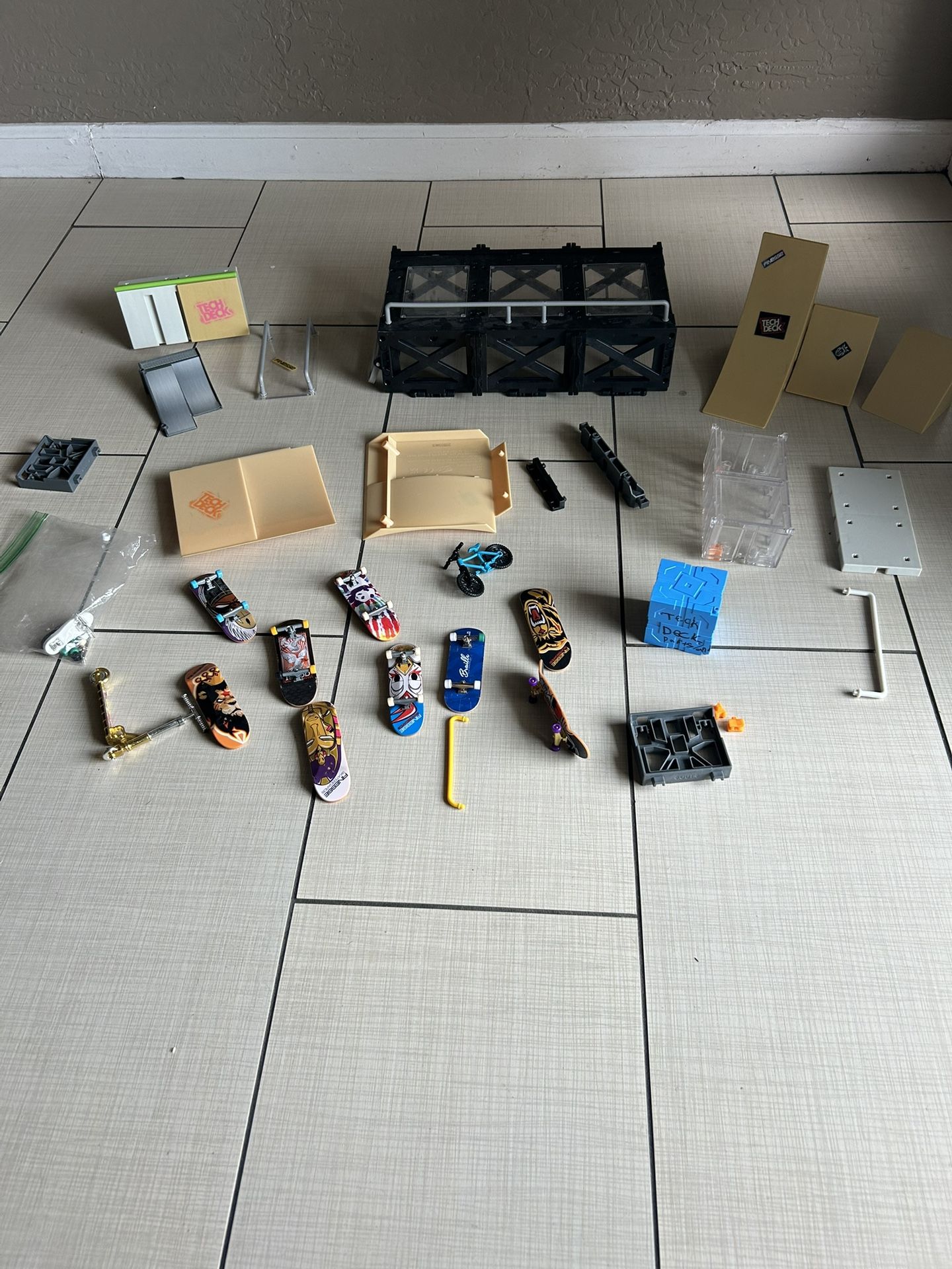 Tech Deck Lot