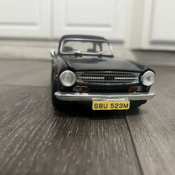Diecast 1/18 ERTL 1974 Triumph TR6 