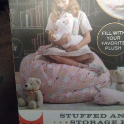 FAO Schwarz Store And Sit Stuffed Animal Storage Bag