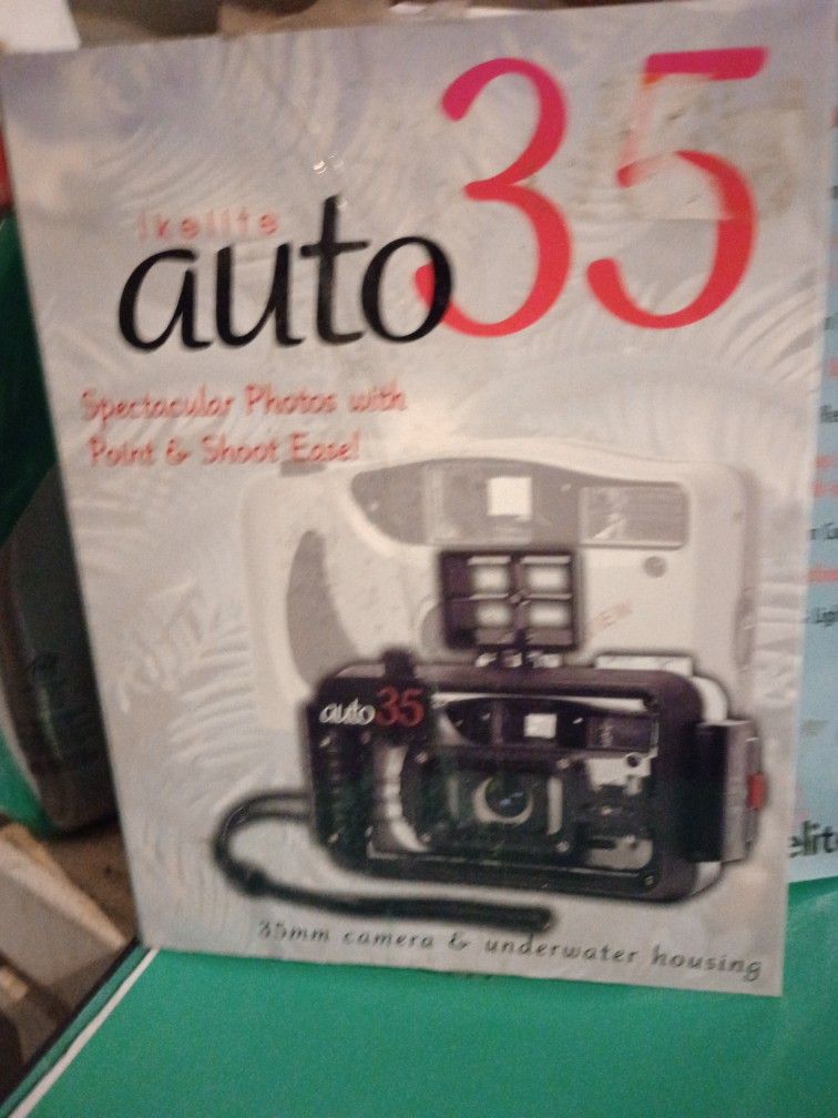 Ikelite Underwater Auto-35 35mm camera
