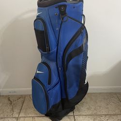 Bolsa de palos de golf. NIKE
