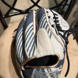 Youth Rawling Rev1x Fast Pitch Softball Glove