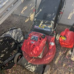 Troy-Bilt 21" Self-Propelled Mower with a 190cc Briggs & Stratton 6.75 engine
