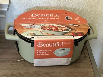 Brand New 6 Quart Cast Iron Dutch Oven in Sage Green Beautiful