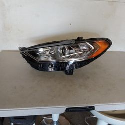 17 To 19 Headlight Ford Fusion Halogen Driver  ( Oem)