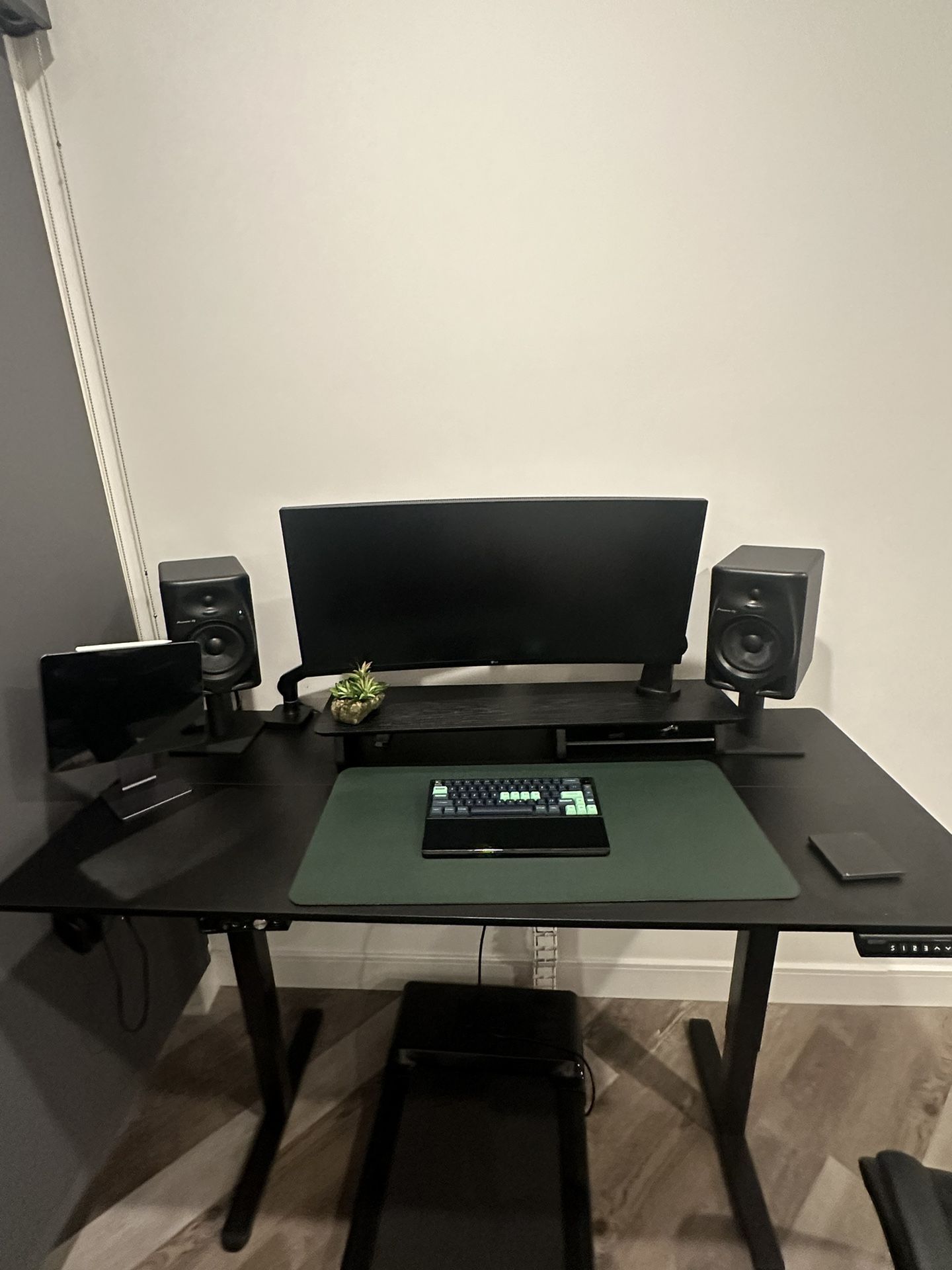Electronic Study desk - Raises And Lowers 