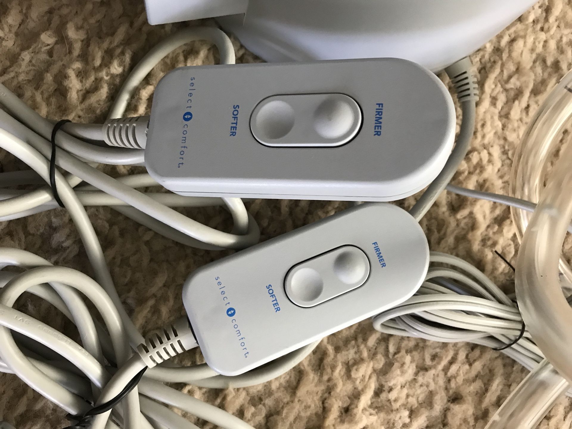 Sleep Number Bed Firmness Control System (air pump) and 2 remotes and air hoses. Select Comfort