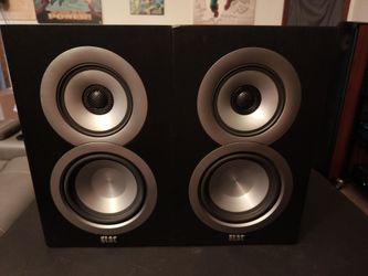ELAC Bookshelf Speakers