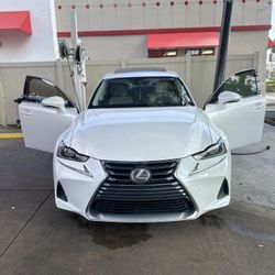 2017 Lexus IS 200t