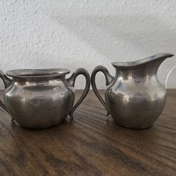 OLD PEWTER
SOLID PEWTER Vintage Cream and Sugar Set