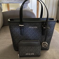 Michael Kors Jet Set Travel Tote With Matching Wallet 