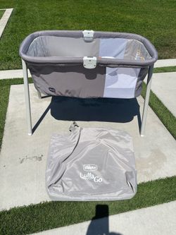 Chicco LullaGo Bassinet
